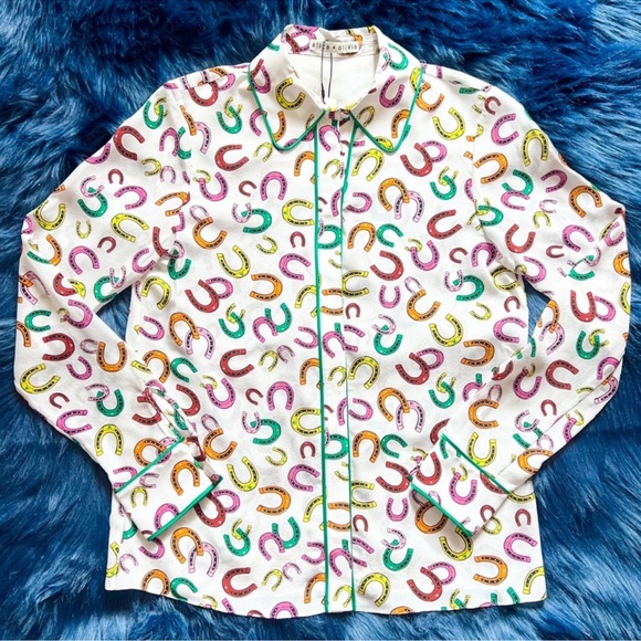 New! ALICE + OLIVIA “Lucky You” Willa Placket Horseshoe Silk Top with Piping - Picture 6 of 11